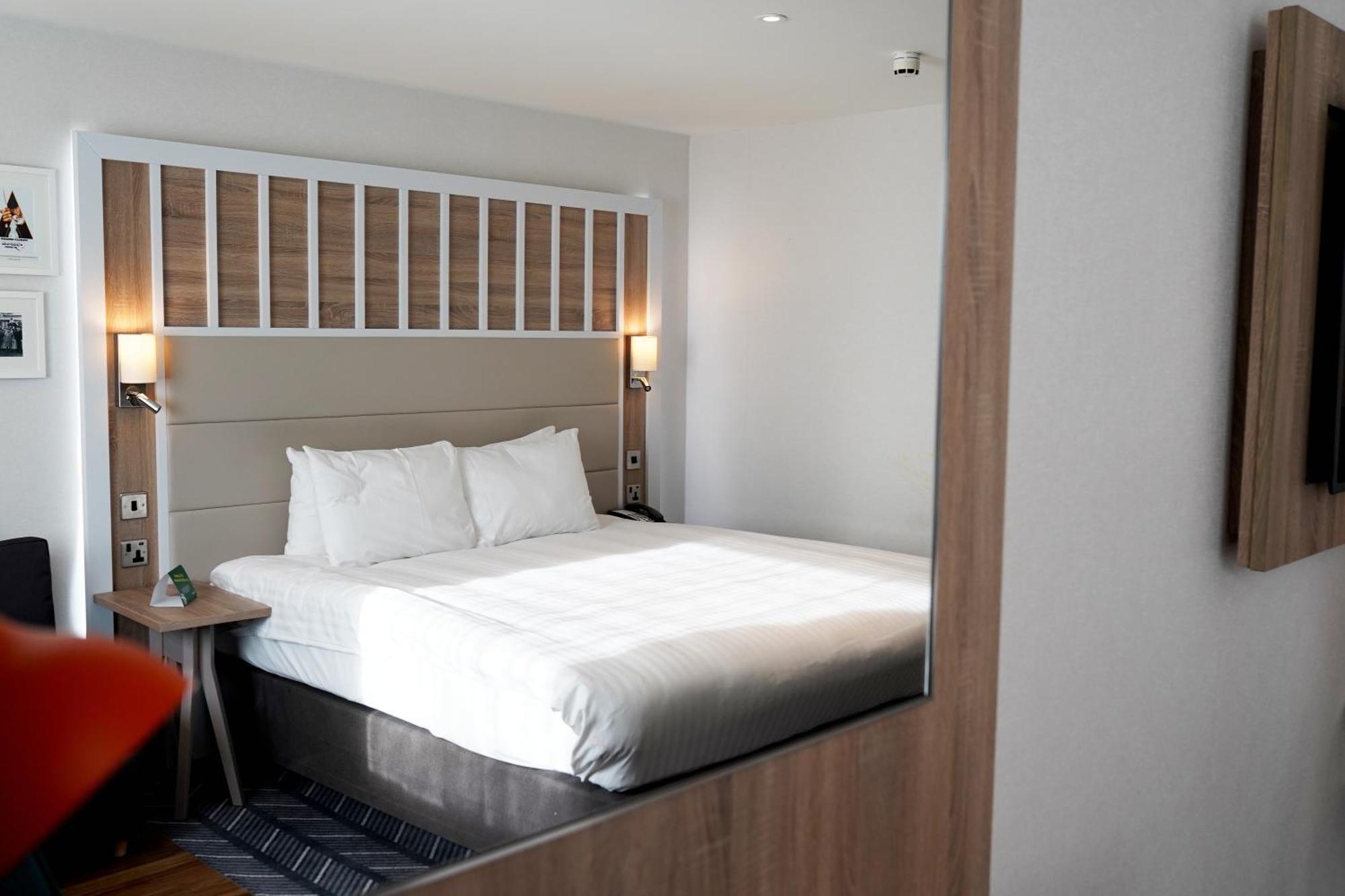 Holiday Inn London-Shepperton By Ihg Εξωτερικό φωτογραφία